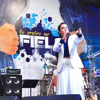 Missionária Camila Barros Missionária Camila Barros