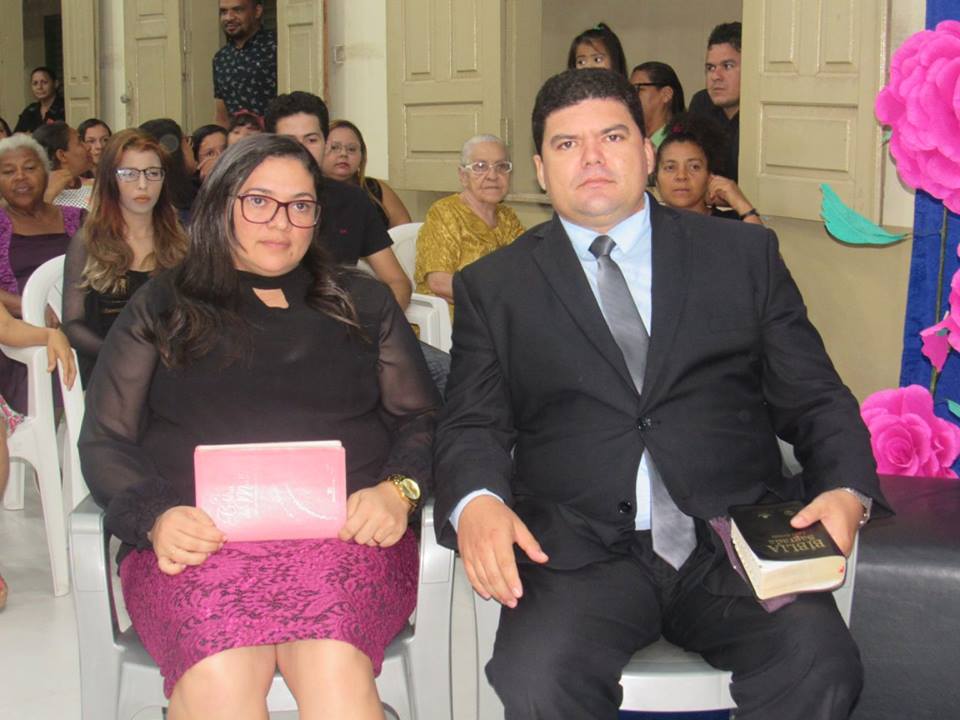 Pastor Lázaro Amorim e a esposa, Ozana Oliveira, filha do pastor José Gomes