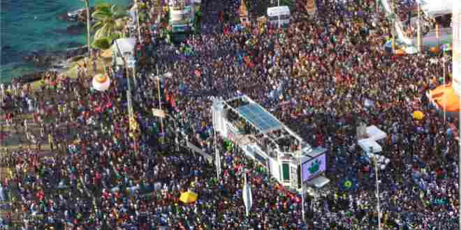 Banda gospel envergonha evangélicos e faz show no carnaval de Salvador