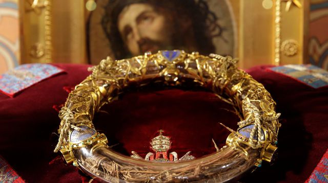 Coroa de espinhos usada por Jesus estava na Catedral de Notre-Dame