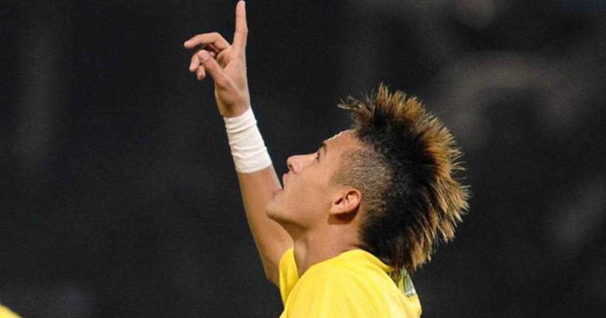 Capa de revista esportiva traz Neymar crucificado