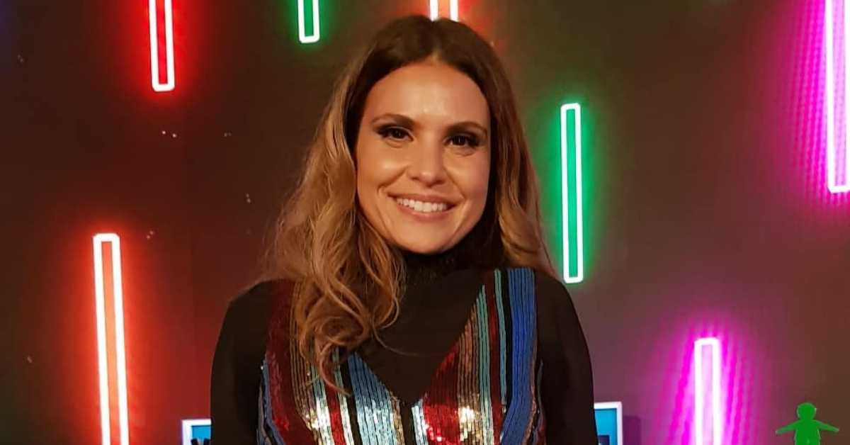 Assessoria de Aline Barros nega que artista terá trilha sonora em novela da Globo
