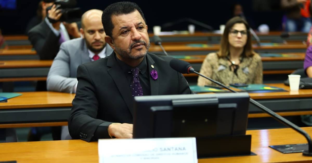 Abílio Santana é favorito para reeleição pela Bahia, aponta enquete