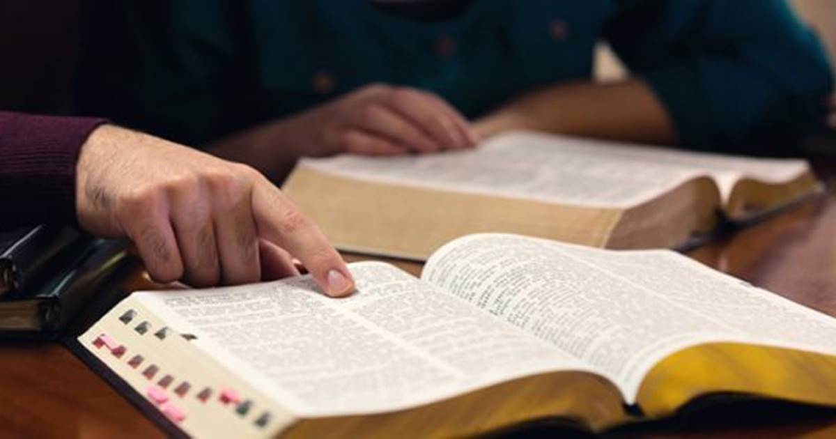 Entidade de ateus vai ao TJ após prefeitura sancionar “Lei da Bíblia” em escolas
