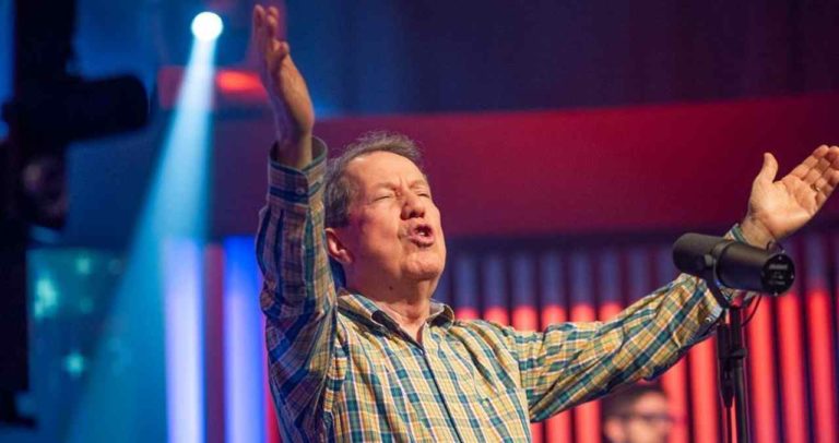 Igreja de R. R. Soares tenta despejar mais de 200 famílias de terreno em São Paulo