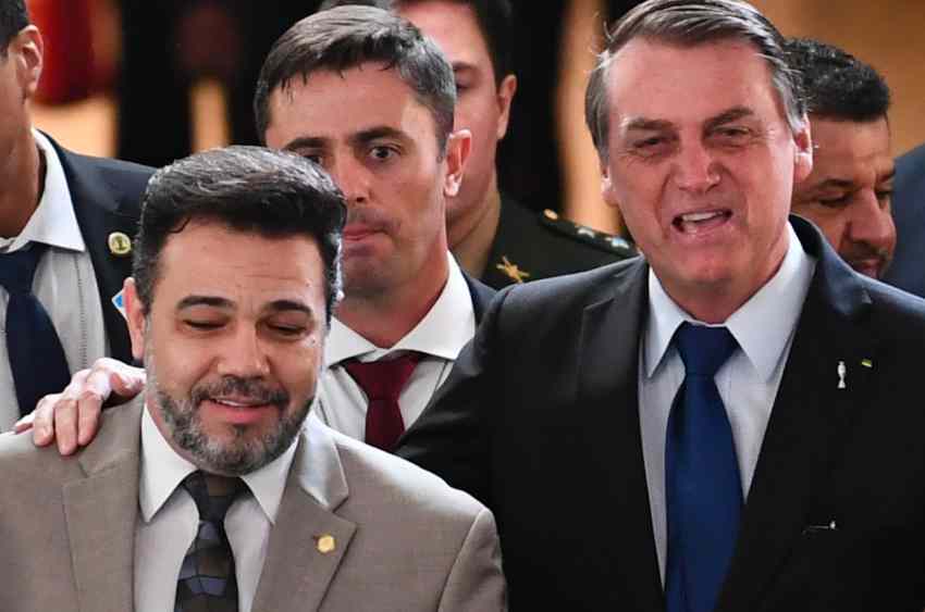 Urgente! Bolsonaro trai os evangélicos e escolhe Pontes para o Senado