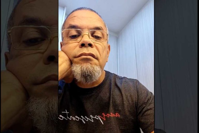 Ao lado da esposa, Neil Barreto se refere a adultério como “um equívoco”