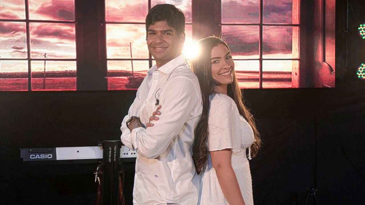 Carlos Augusto lança o single “Raízes” em parceria com Isabelle Dias