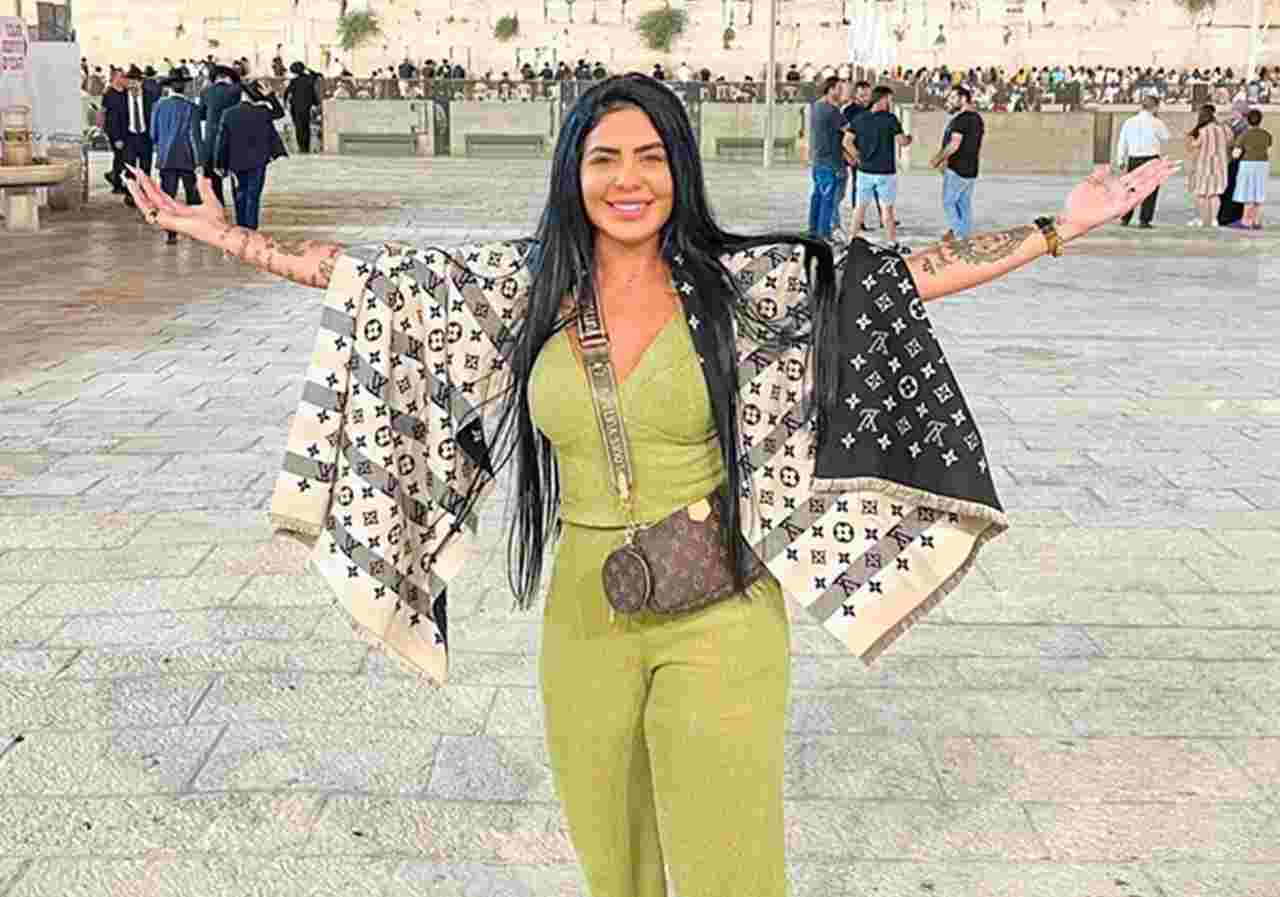 Renálida Carvalho pede pix para levar nome de fiéis para orar em Israel
