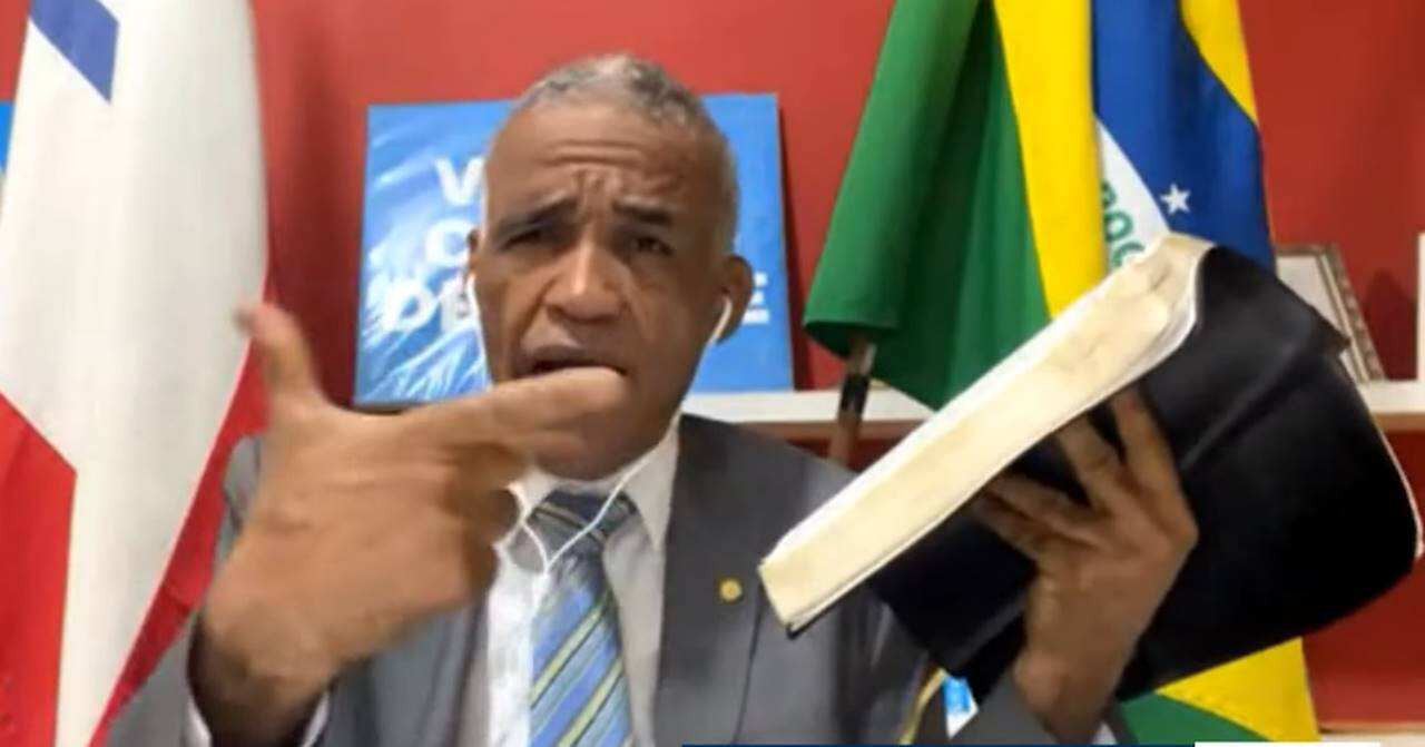 Sargento Isidório faz crítica à política de liberação de armas de Bolsonaro