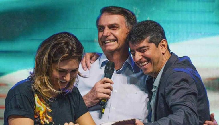 Pastor Josué Valandro é acusado de abafar golpe contra fiéis