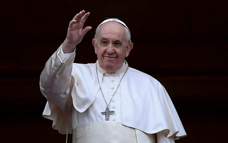 Papa Francisco morre aos 88 anos; entenda o que acontece agora no Vaticano