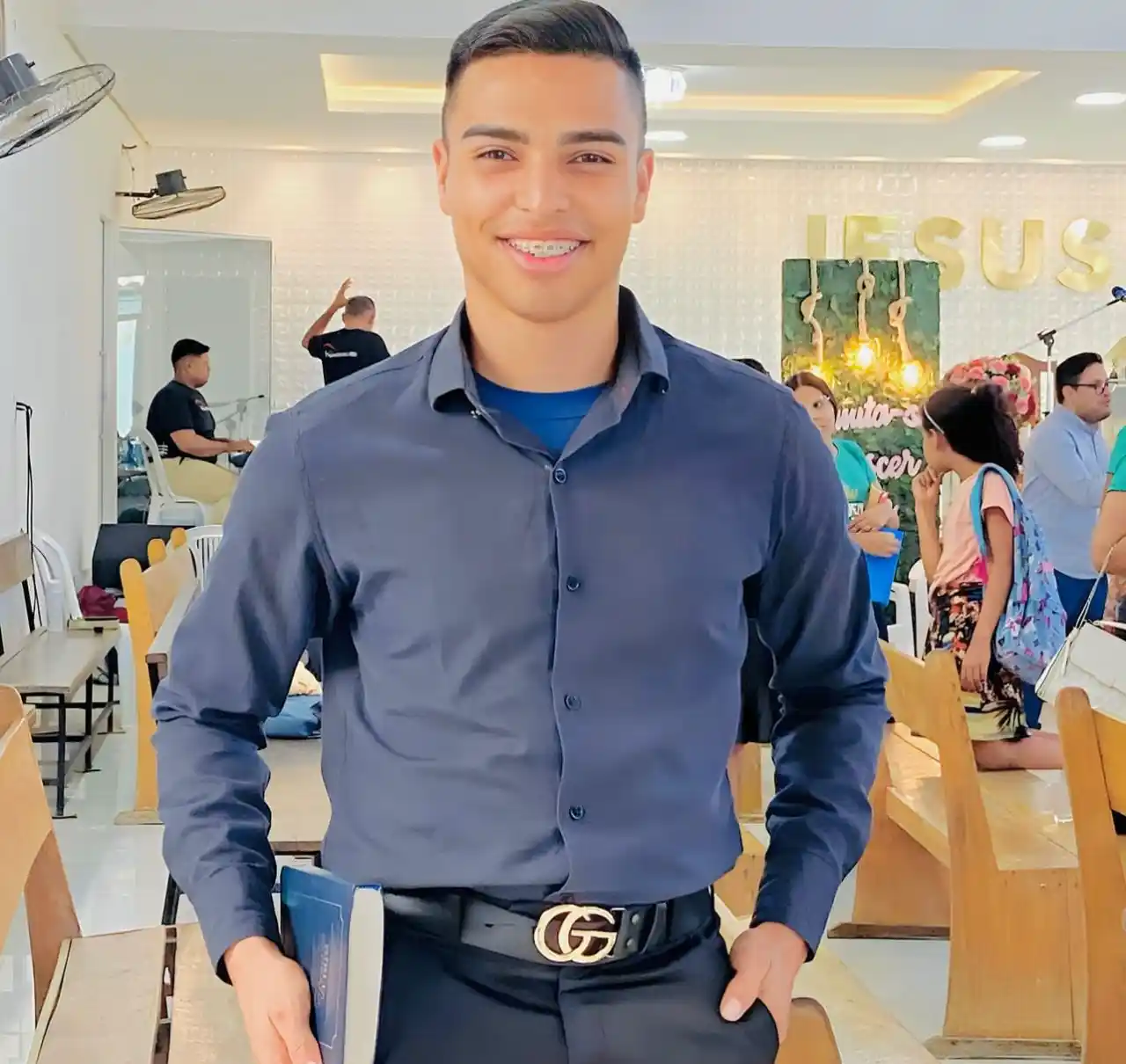 Cantor gospel Julio Mandenca