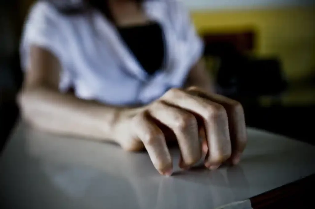 Imagem ilustrativa de vitima abusada - @Reprodução