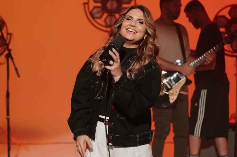 Os 50 anos de Aline Barros