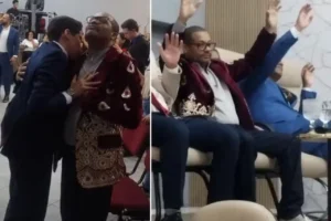 Mimguel profetizando para o pastor do tarô - @Reprodução