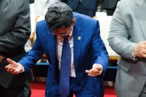 Pastor Océlio Nauar na cerimônia de posse - @Reprodução