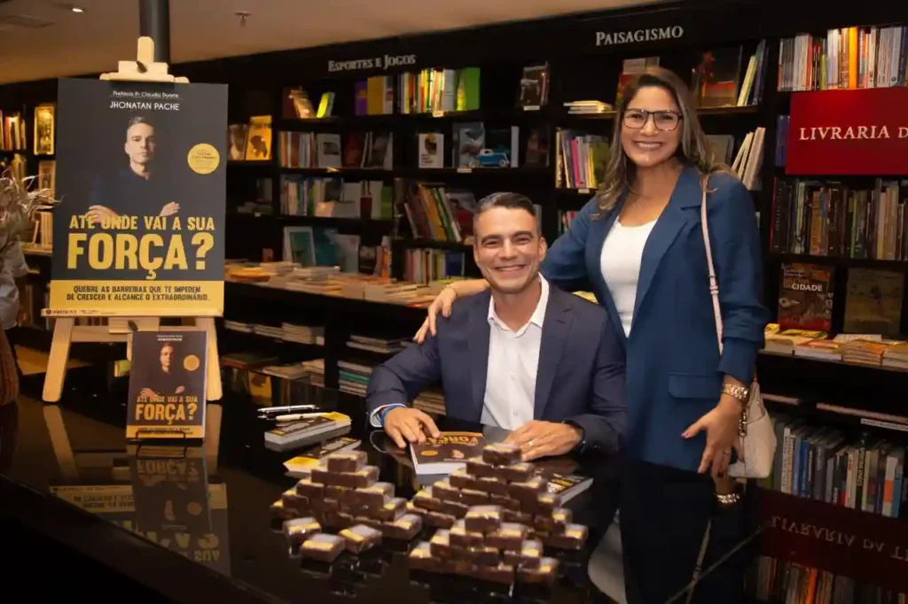 Jhonatan Pache lançou livro Foto: Divulgação /Assessoria/Fabrício Cruz Fotografia