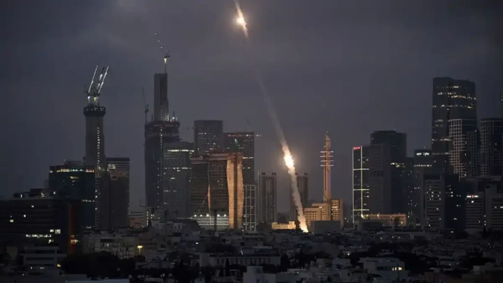 Momento em que missil atinge Teal A viv - @Reprodução