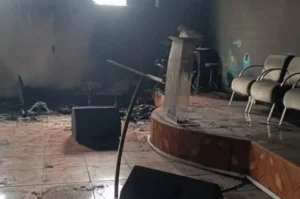 Assembleia de Deus incendiada - @Reprodução