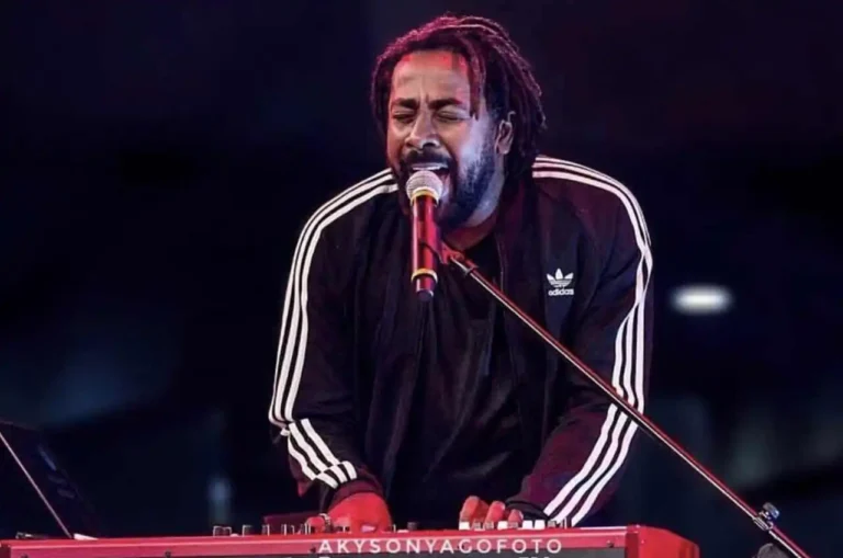 Clóvis Pinho anuncia retorno à música gospel após cinco anos afastado