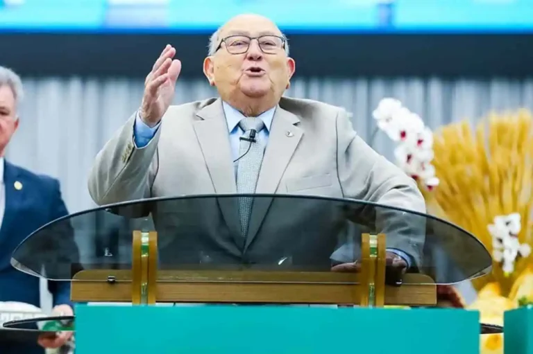 Pastor José Wellington completa 92 anos e recebe homenagem da CGADB