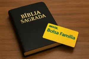 Cartão do Bolsa Família sobre a biblia sagarada - @Reprodução