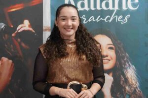 Cantora gospel não se cala e revela comentário malicioso de seguidor em sua foto