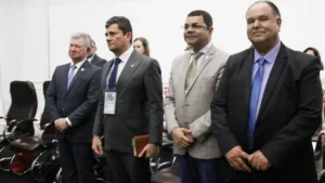 Sergio Moro “prega” na EBO da Assembleia de Deus em Curitiba