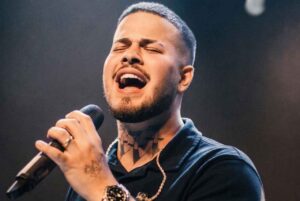 Jottapê pede perdão por sexualizar adolescentes no funk: “Não conhecia Jesus”