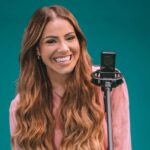Gabriela Rocha supera Anitta e Luísa Sonza como a cantora mais ouvida do Brasil