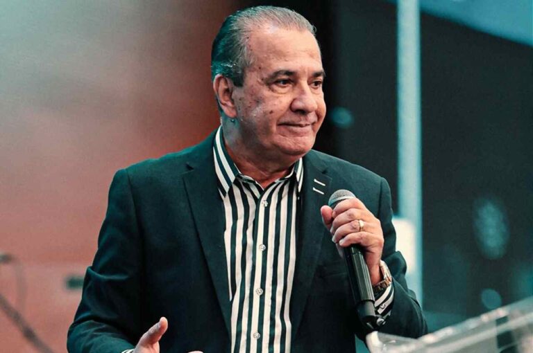 Malafaia ataca Bolsa Família em culto: “Compra de voto na maior cara de pau”
