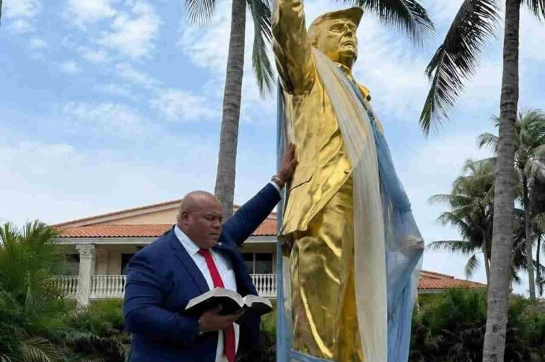 “Não é um bezerro de ouro”, defende pastor após abençoar estátua gigante de Trump