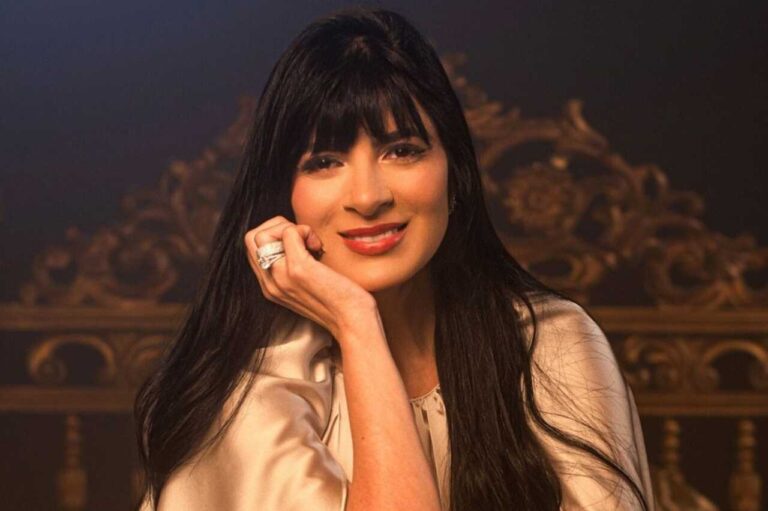 “Sou raiz”: Fernanda Brum revela preferência por hinos antigos em vez de worship