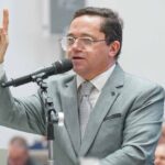“Não me dê a Paz do Senhor”: Pastor critica uso de roupas de academia por fiéis