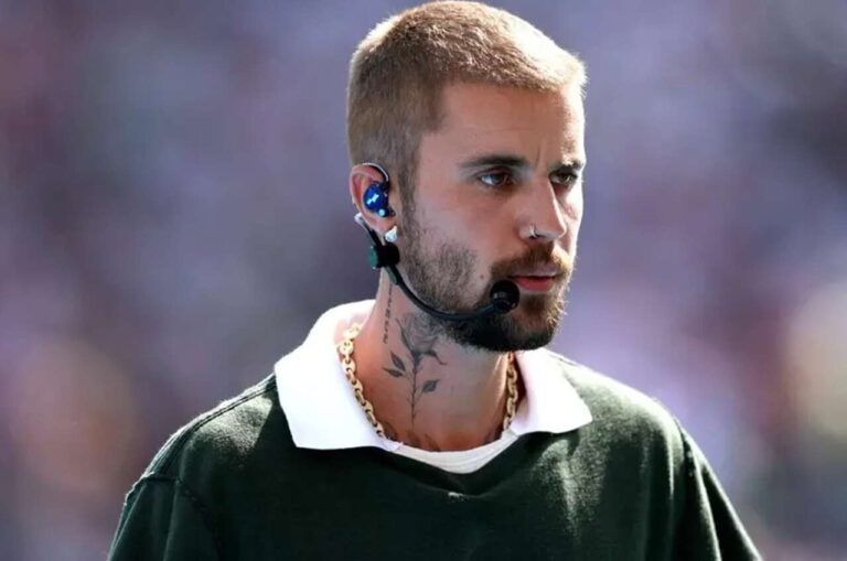 Justin Bieber canta “Everything Hallelujah” no intervalo da final da Copa do Mundo