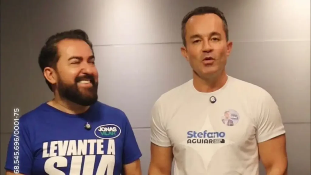 Pastor Jonas Vilar ao lado do deputado federal Stefano Aguiar durante anúncio de aliança política em Minas Gerais