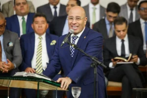 Após câncer, cinco cirurgias e parada cardíaca, Oseias de Madureira volta às urnas como favorito entre os evangélicos