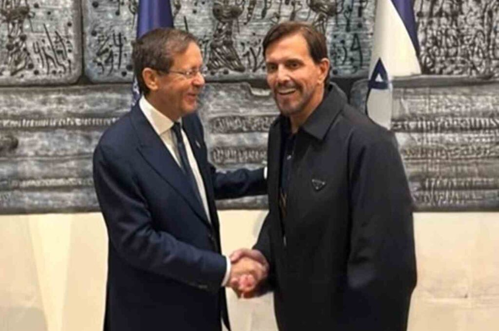 Estevam Hernandes e Isaac Herzog se encontram