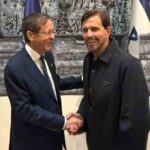Apóstolo Estevam e bispa Sonia se encontram com o presidente de Israel