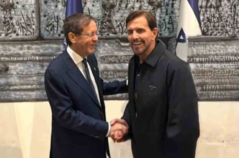 Apóstolo Estevam e bispa Sonia se encontram com o presidente de Israel